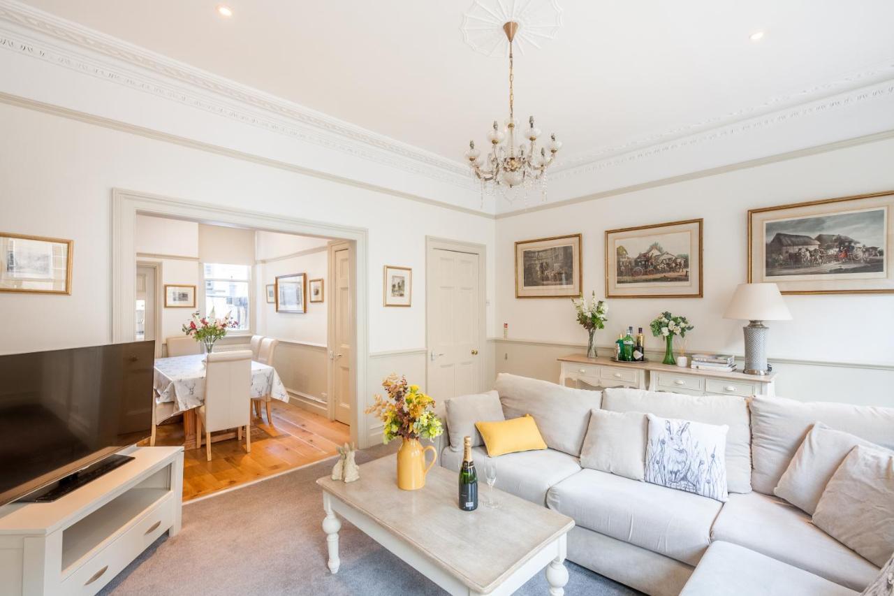 City Centre Stunning House-Roman Baths - 3Min Walk - 4 Bedrooms Exterior foto