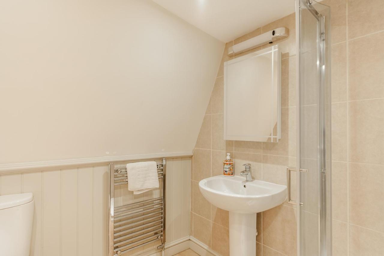 City Centre Stunning House-Roman Baths - 3Min Walk - 4 Bedrooms Exterior foto