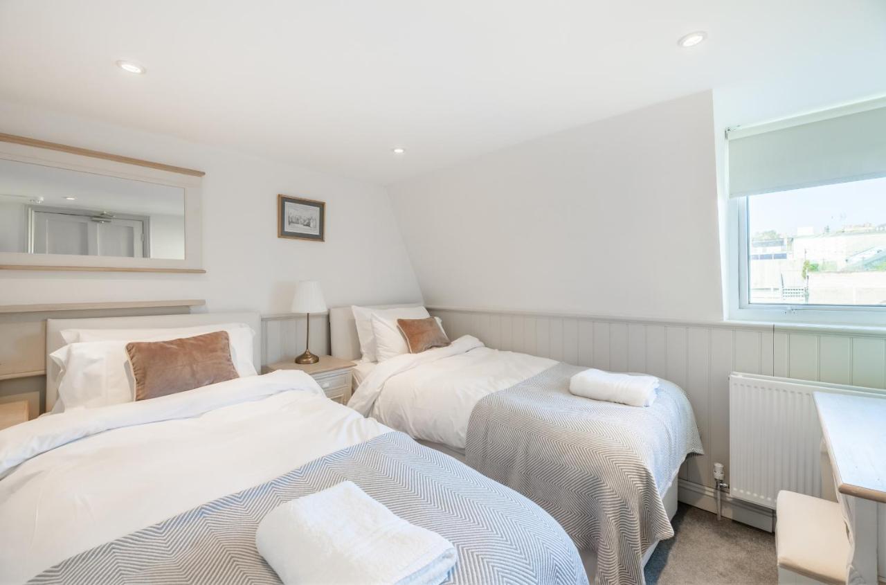 City Centre Stunning House-Roman Baths - 3Min Walk - 4 Bedrooms Exterior foto